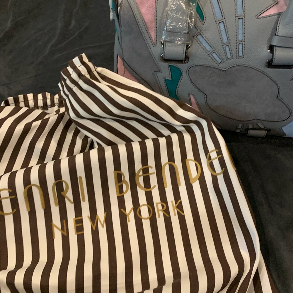 Henri Bendel bag - Picture 6 of 6